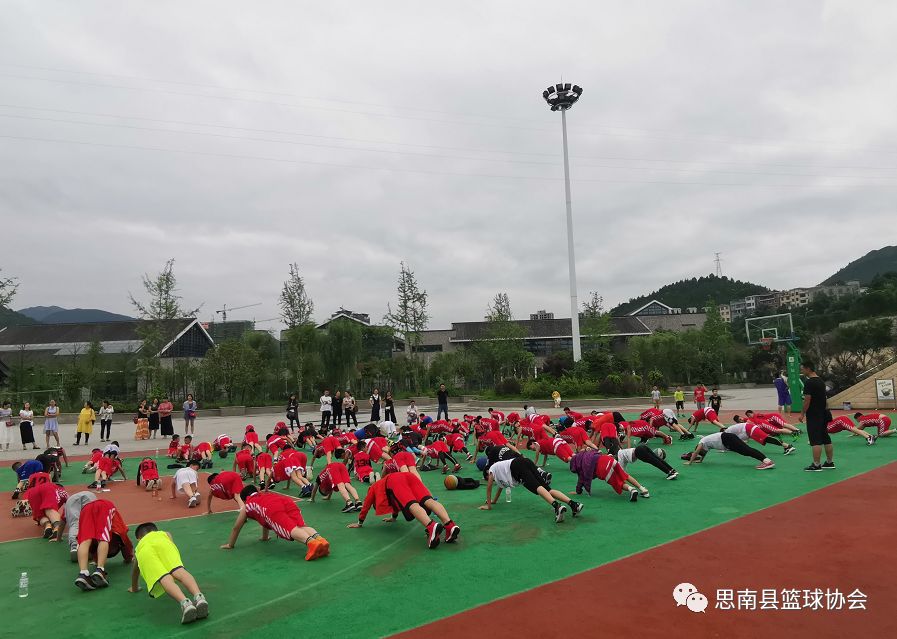 制定篮球交流计划以促进个人技能发展的方法_0